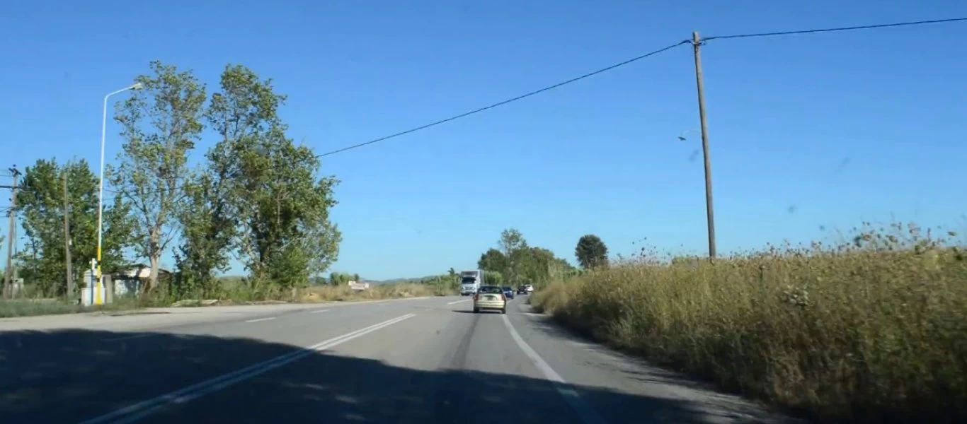 Αχαΐα: Μυστήριο με άνδρα που βρέθηκε νεκρός στο δρόμο